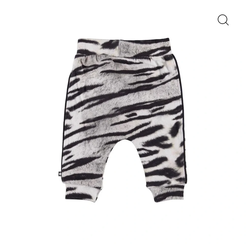 Molo Zebra Stripe Short Sleeve Tee - Black and White AND MATCHING BOTTOMS